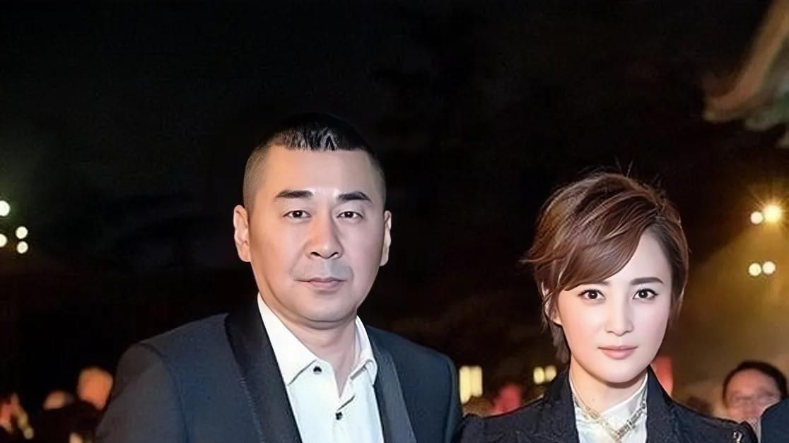 吴越|吴越：如果你们认为我单身是因为失恋，那么也太小看了她