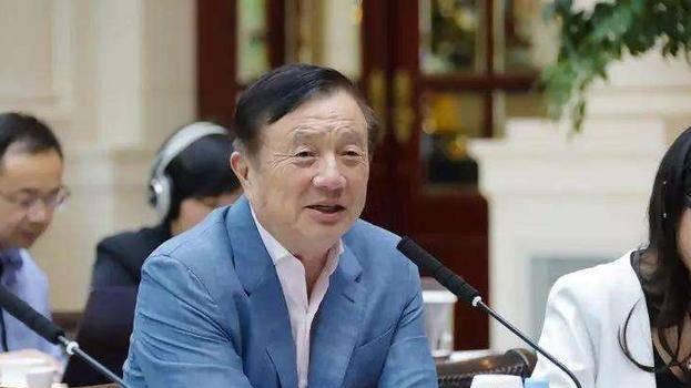 杨紫琼|孟晚舟第三任后妈，80后美女秘书，穿得比两个继女都漂亮