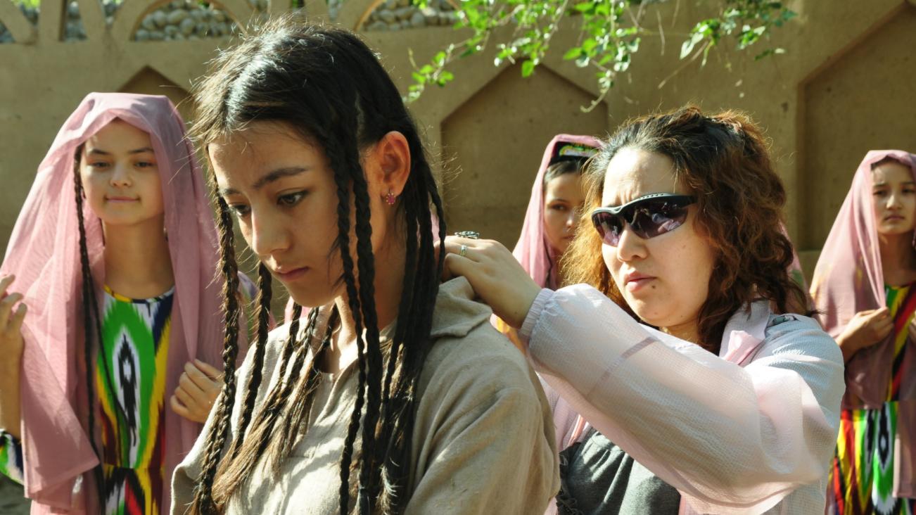 《阿娜尔罕》首播在哪年？极为契合迪丽热巴形象的一部好作品