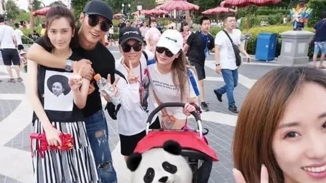 洪欣|官宣与洪欣离婚后，张丹峰晒照宣传新剧，配文似有深意引争议