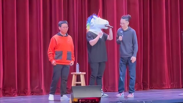 池子|池子黄西美国脱口秀翻车！讲述大量国内不能说内容，角角被拖下水