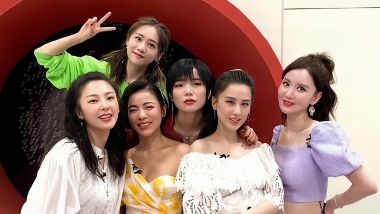 张雨绮|张雨绮虎背熊腰，却成为合影杀手，证明丰满身材的重要性