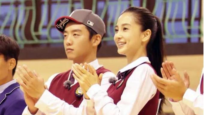 刘昊然|关晓彤未婚先孕？刘昊然求婚？baby插足郑恺婚姻？