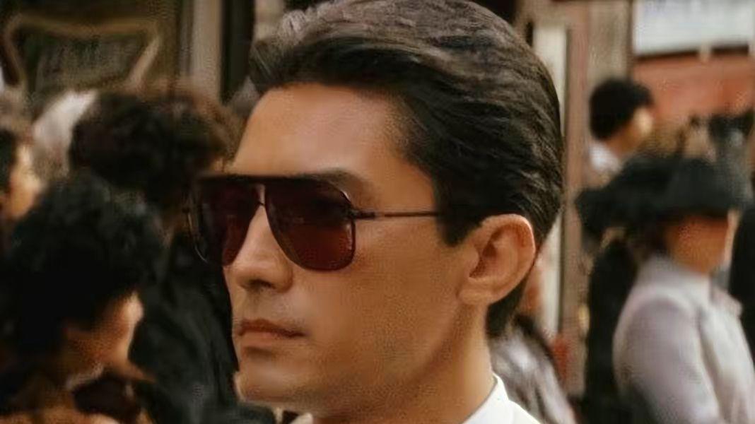 智商税 看到70岁尊龙才发现：真正的男神才不怕变老，头发花白也优雅帅气