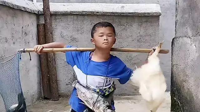 马云|“小马云”一家与表哥闹翻！一条视频150块都嫌少，直接自立门户！