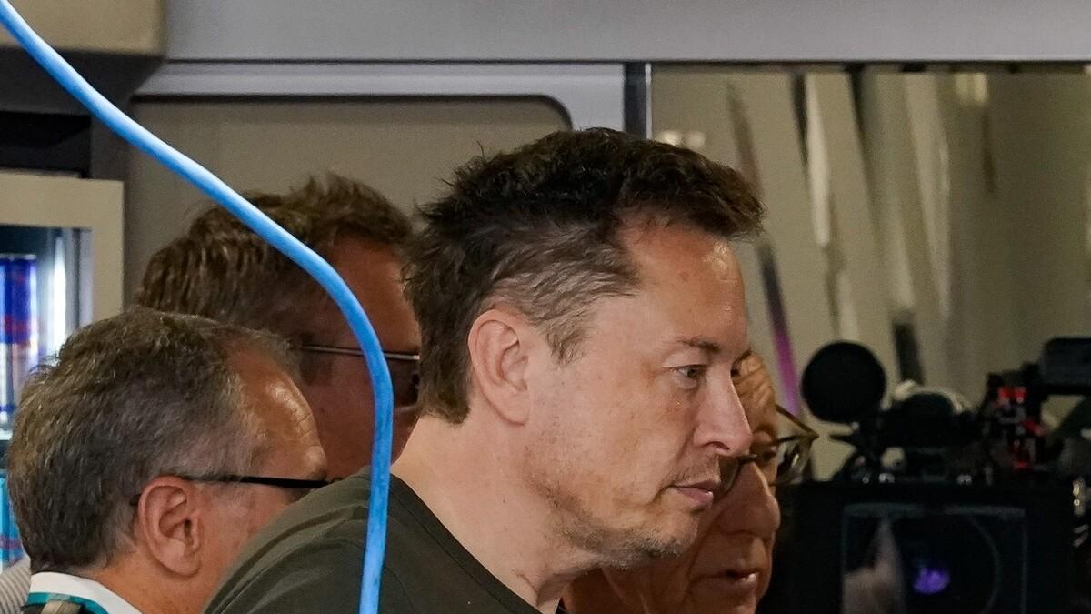 特斯拉|特斯拉停止招聘，除非马斯克开口