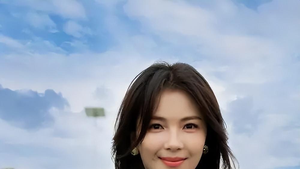 刘涛“底裤”被扒光，女星公开指责：她技术很好，为上位不顾一切