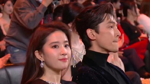 杨紫|胡歌获得KING称号，刘亦菲被封QUEEN！肖战杨紫落败被质疑有黑幕