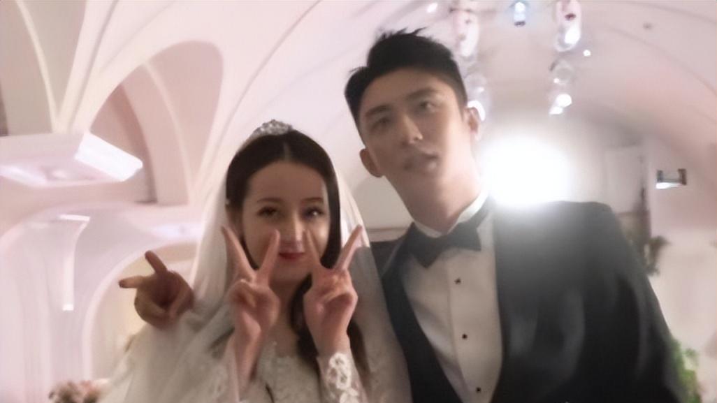 迪丽热巴|热巴回复隐婚怀孕：这是普遍现象，不希望被过度关注，但被骂双标