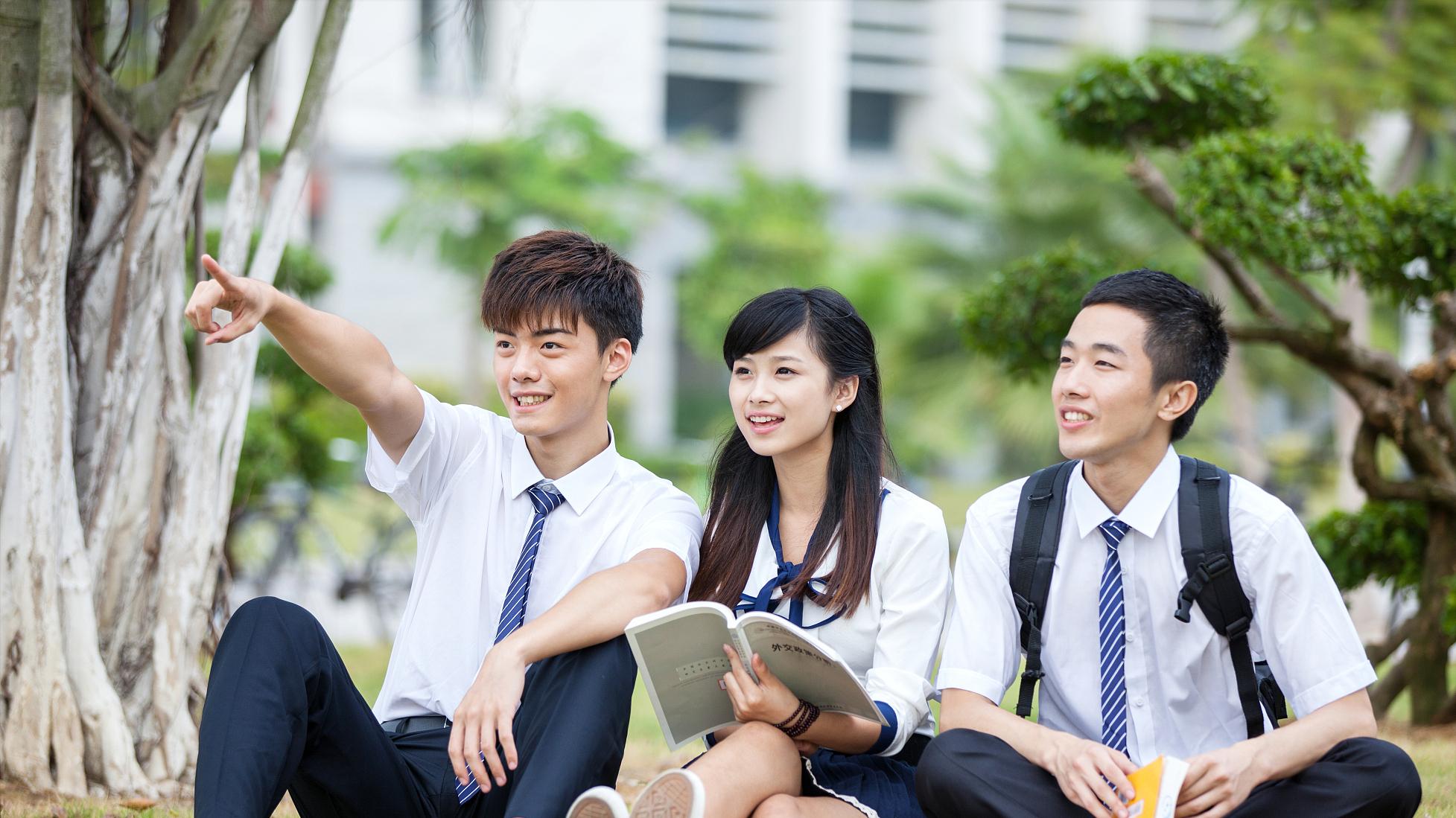 大学生|大学进酒店洗碗? 去电子厂拧螺丝？1158万毕业生不可能都当白领！