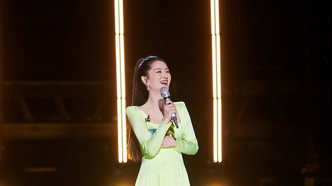 张嘉倪|《乘风2023》33位姐姐网络人气排名：3位人气巅峰，4位有望飙升