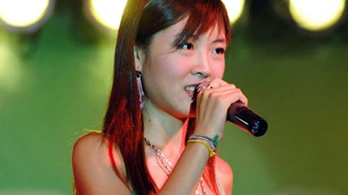 王媞|重温04年《超级女声》，宛若“上海舞女”的王媞，选秀时一开嗓迷人嗓音太入耳