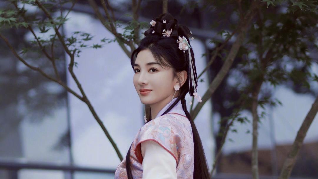 黄奕时隔23年再扮李玉湖，还原度好高，田曦薇差在哪里？