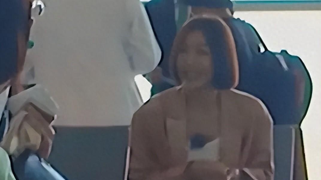 秦岚释放结婚信号，魏大勋回应后，却被秦岚一口回绝