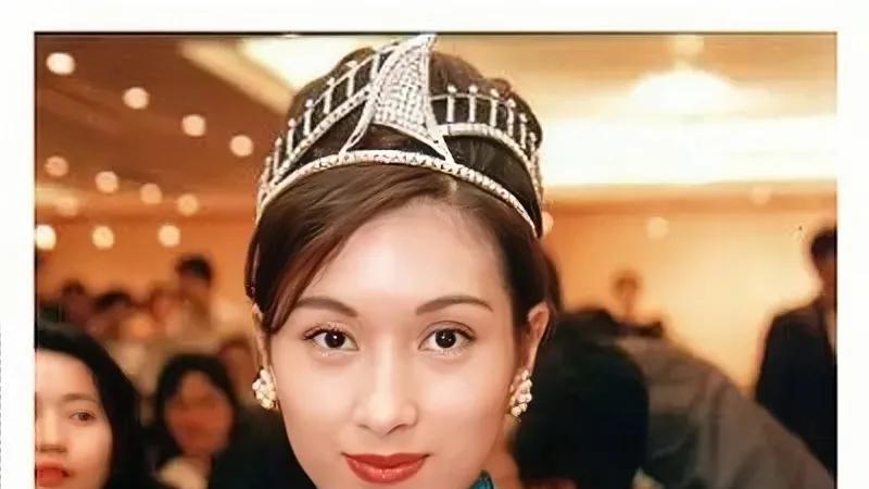 杨恭如|杨恭如为什么变成了边缘人？看看她的陈年往事就明白