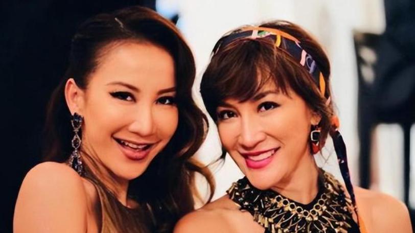 李玟二姐评论区沦陷！犹太老公是她介绍给李玟，尸检报告存猫腻！