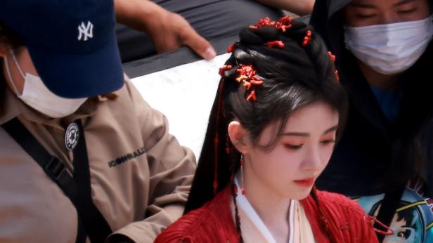 鞠婧祎、陈哲远主演的《仙剑四》过审下证，网友：期待早日播出