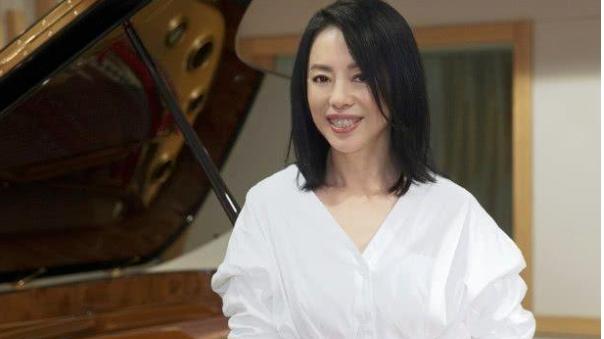 卡路里 黄绮珊教你：简单的穿着，简单的发型，简单的打扮，黄妈也可以变成黄姐