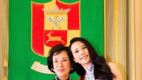 莫文蔚|莫文蔚妈妈竟是熟悉的她！张国荣称她为最完美的女人，82岁气质仍优雅，比女儿还有