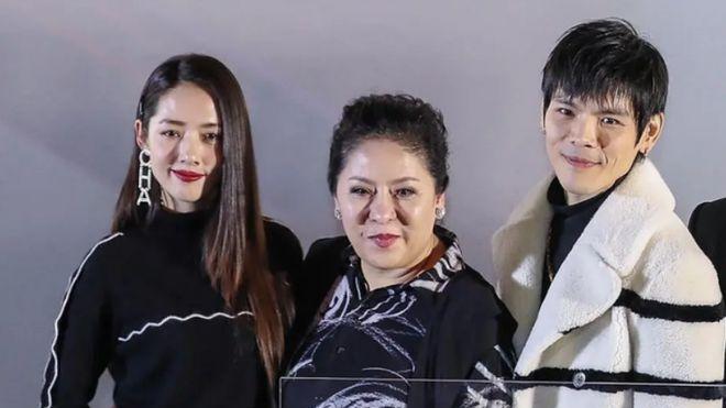 向太|被萧敬腾喊“妈咪”的向太，究竟“奶”过多少明星：精彩前半生