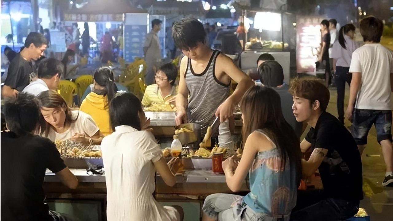 1993年，我在东莞制衣厂，与人事部大姐的朦胧情，却娶了她外甥女