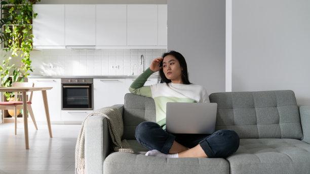 |一个人在职场上混得好坏，看业务能力和自律性，聪明人不锻炼