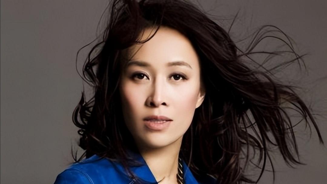 网曝那英不堪舆论压力，抛售4.5亿北京别墅移民，那英要跑路?