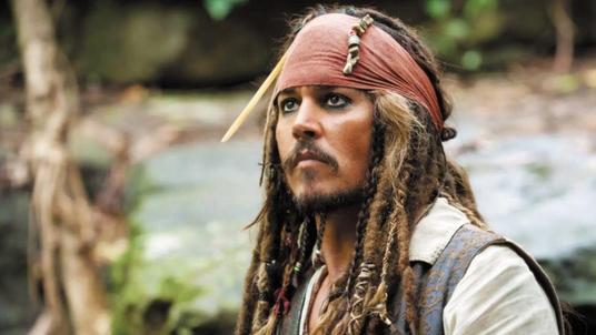 约翰尼·德普|翰尼德普赢了官司拍新戏，却被同剧男星爆料耍大牌