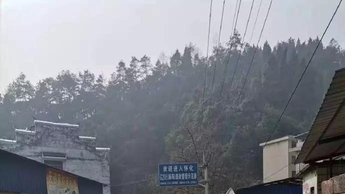 贵州某地政府拖欠900多万工程款，施工队讨薪6年，有法院文书也没用？