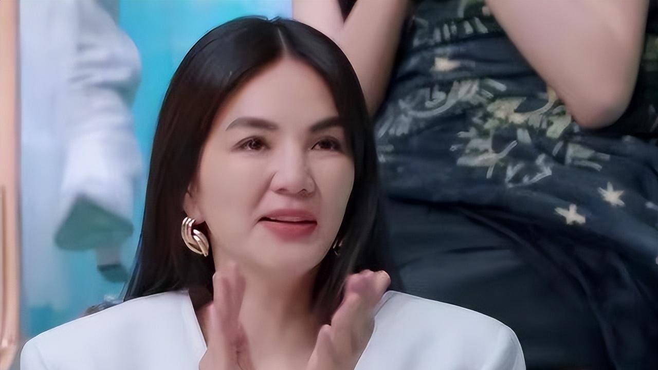 王子文|浪姐4生图暴露人间真实！“天然脸”还是“玻尿酸脸”？