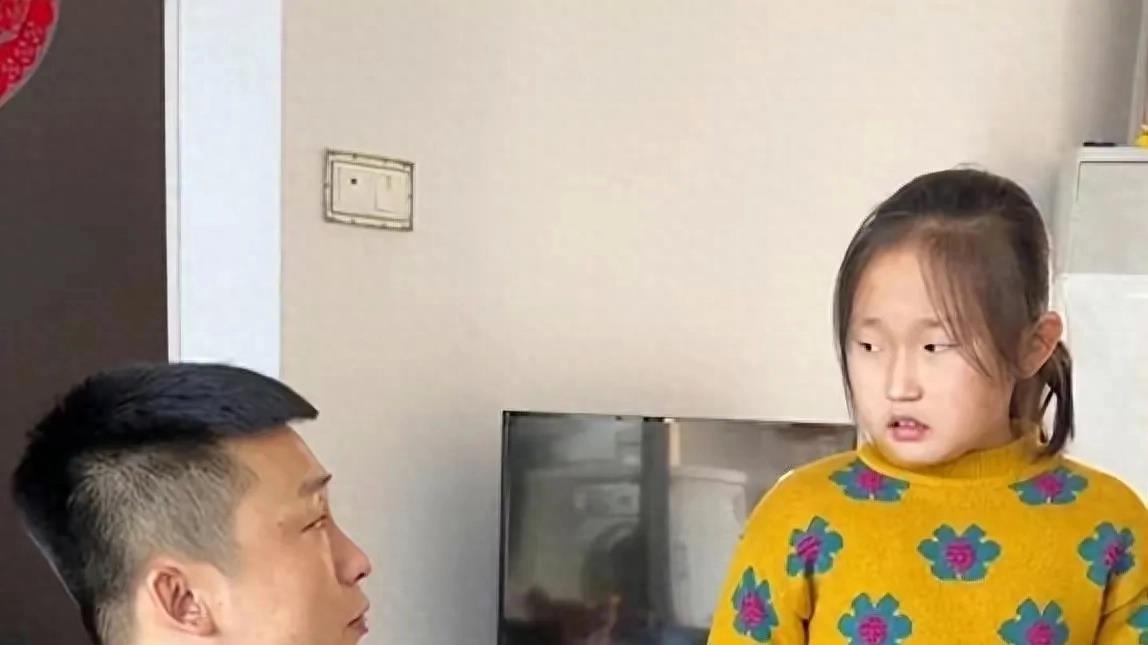 杨子钰亲妈出轨实锤！三石晒出聊天记录回应控诉，离婚后还多次借钱