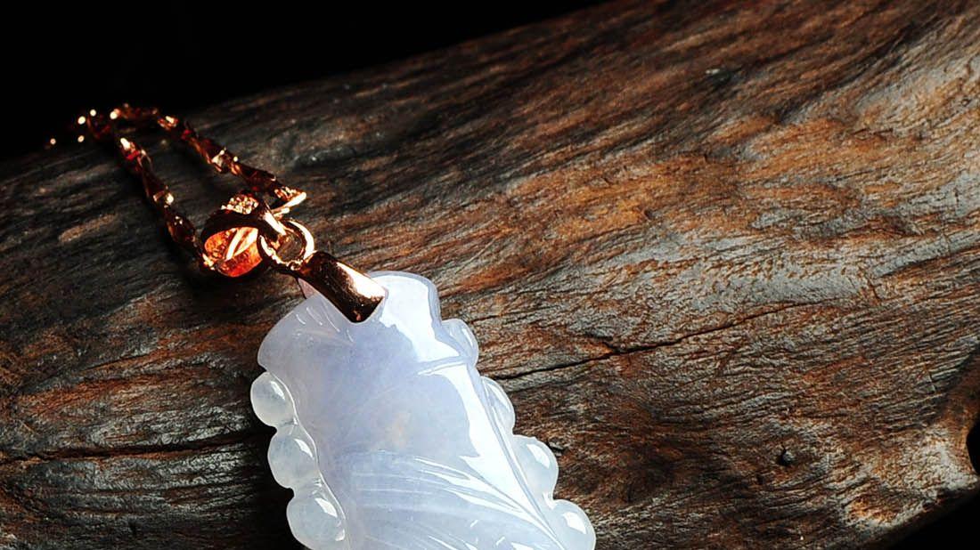 翡翠竹节：玉雕艺术中的重要元素