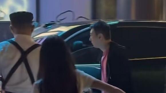 曝王思聪花40万购买国产车，疑找熟人优惠了3万，被吐槽抠门