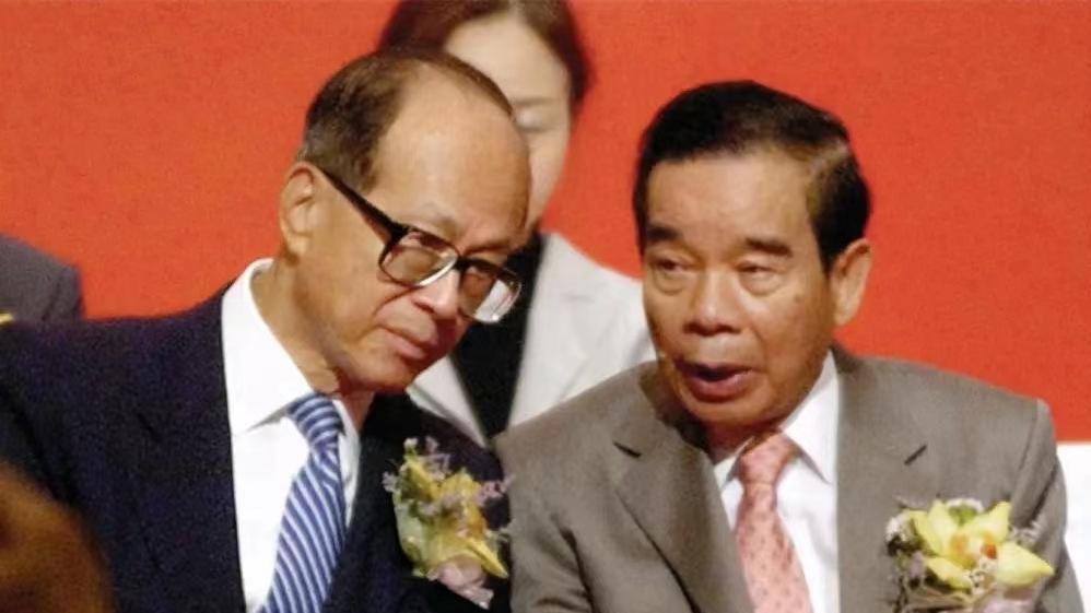 闹大了！恒大歌舞“副团”长钱香香被扒，不光人美，公关一把好手！