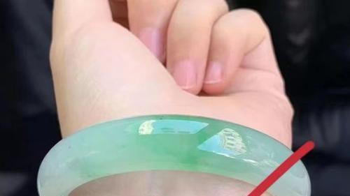 如何判断天然翡翠的真假