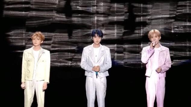 TFBOYS演唱会槽点多，三人互动少显生疏，蛋糕倒了被指要解散