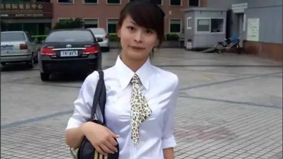 李薇|李薇：多位高官的共享情妇，因日记暴露身份，曾45天狂赚2亿