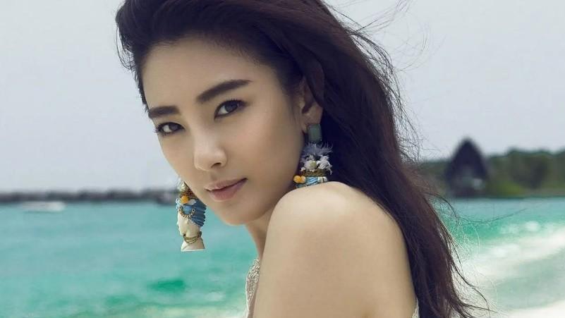 被官网点名，35岁的张雨绮，却成为了全网最大的一个“笑话”