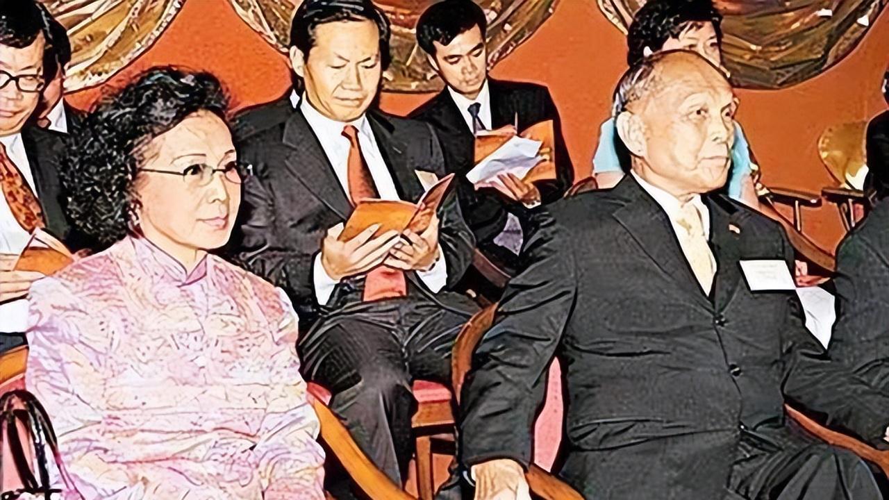 霍英东|霍英东唯一在世的妻子，儿子被赶出霍家家门，自己也没分到家产