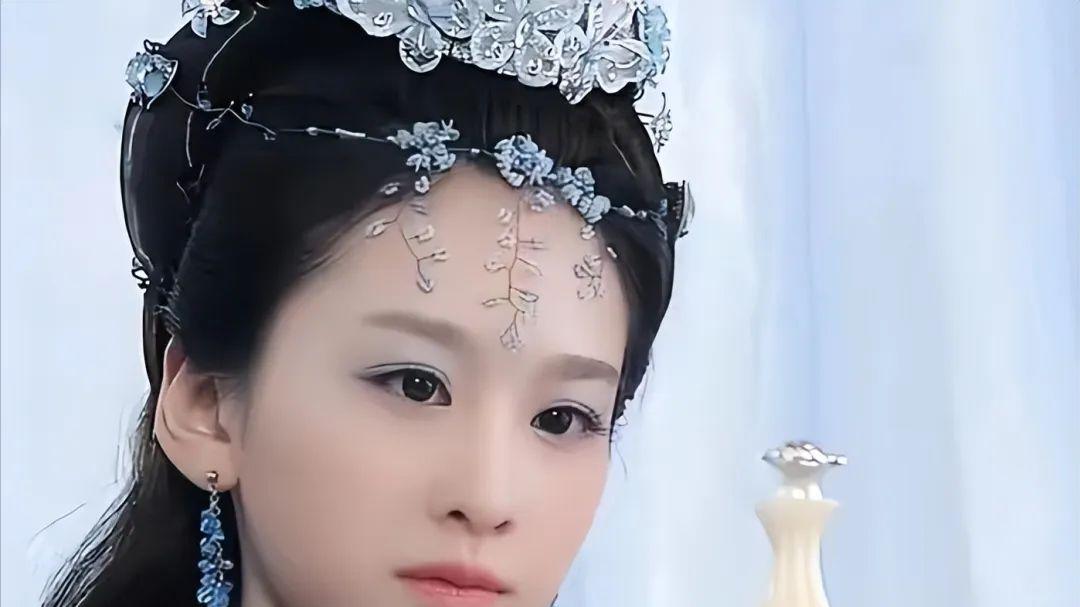 收视女王首回应耍大牌，自曝因拍戏留下病根，只能依靠止疼药生活