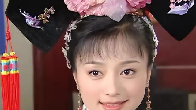 郝蕾全说对了，43岁的秦岚已经走进了一个“怪圈”