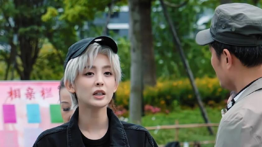 古力娜扎|古力娜扎相亲角遭学历挑刺，机智回击赢得掌声，引发相亲热议