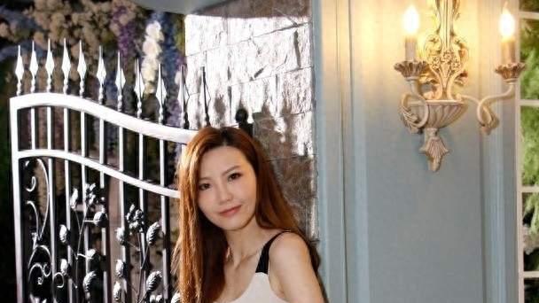 TVB女星入行多年终于做女一，嫁富豪老公未婚生女，被赞有争视后