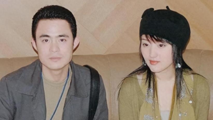 赖文峰出狱后近况曝光，娶小23岁年轻娇妻，素颜照完胜前任杨钰莹