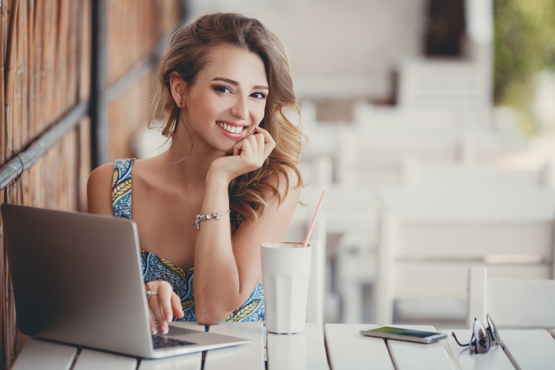 毕业证书|学历低女孩真的不好找工作吗?