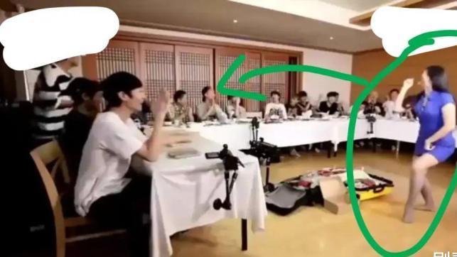 蔡徐坤母亲徐静昔日热舞视频曝光：当儿子朋友面扭动身体不忍直视