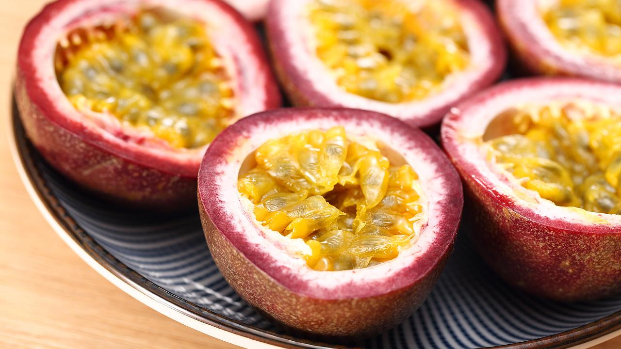 百香果|秋季，遇到这果使劲吃，钙含量是苹果20倍，安神润肠，越吃越健康