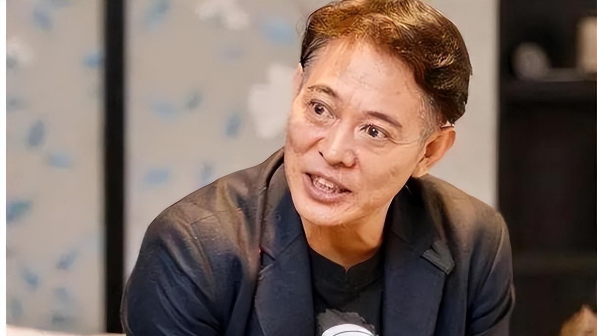 李连杰|李连杰，希望大家都一起捐赠款，主持人又反问：那你捐了多少钱呢？