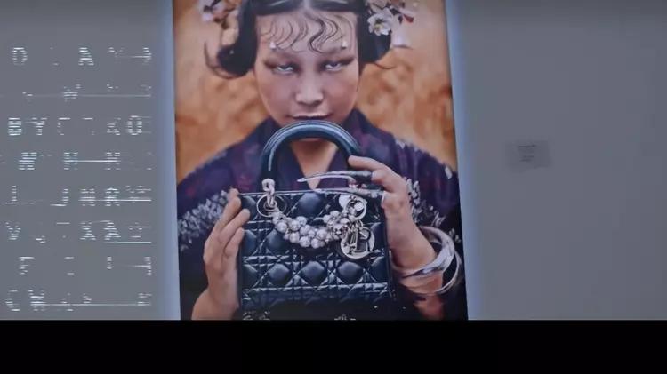 迪丽热巴|迪丽热巴再陷争议！为辱华品牌拍大片，小腹隆起被质疑怀孕