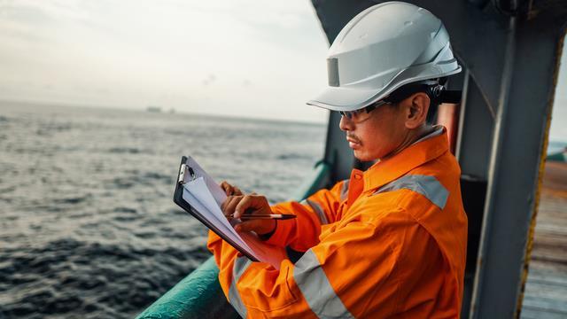 招聘|海员招聘条件优越，为何没人愿意去？大家到底在怕什么？